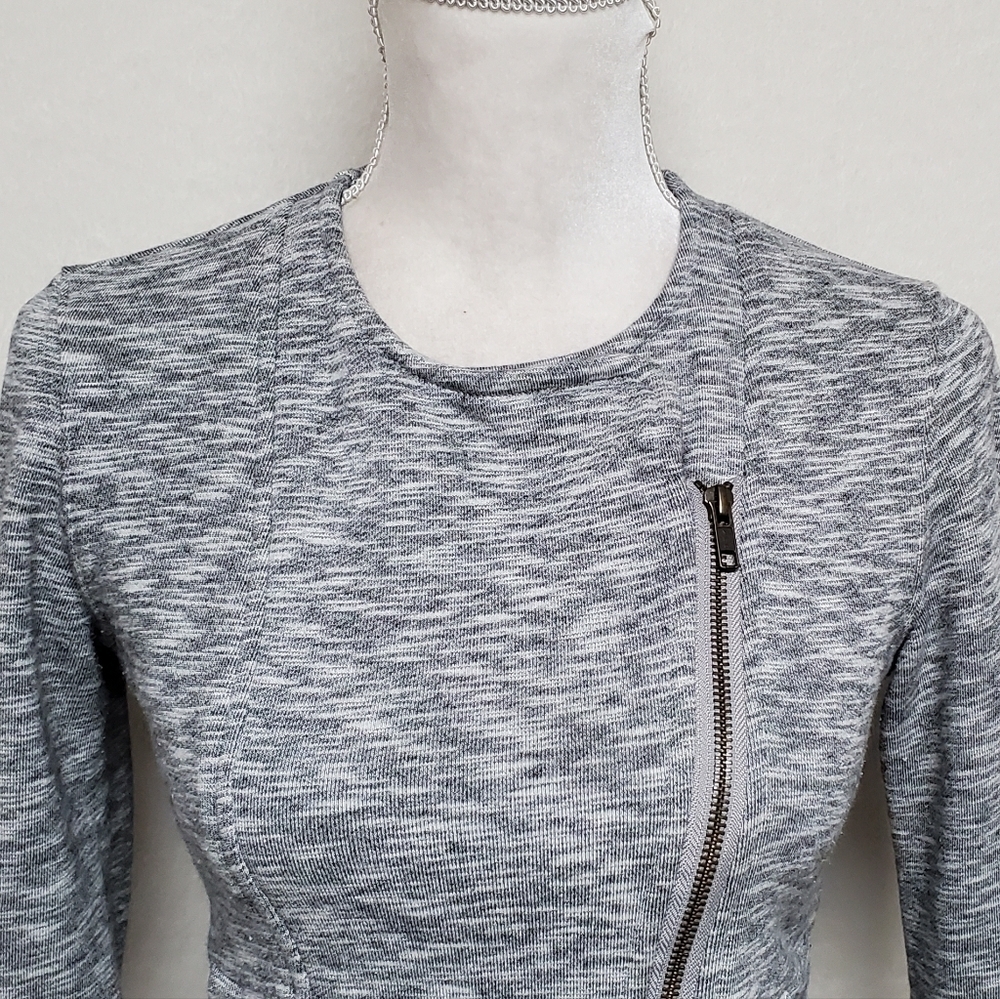 MATILDA Jane Afternoon Drive Heather Grey Knit Floral Trim Cropped Moto Jacket - Picture 4 of 13